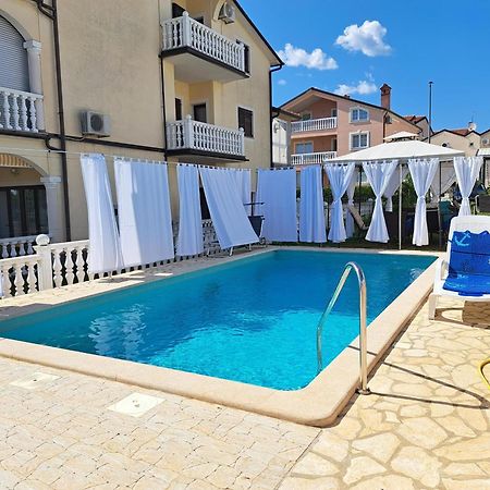 Апартаменти Casa Antonio With Swimming Pool Novigrad  Екстер'єр фото