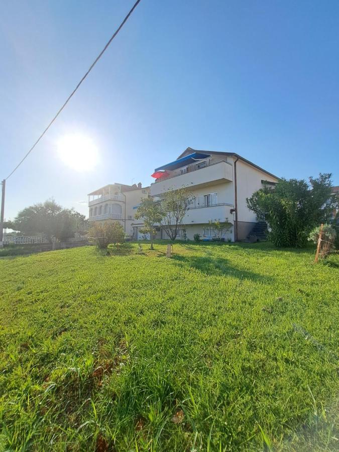 Апартаменти Casa Antonio With Swimming Pool Novigrad  Екстер'єр фото