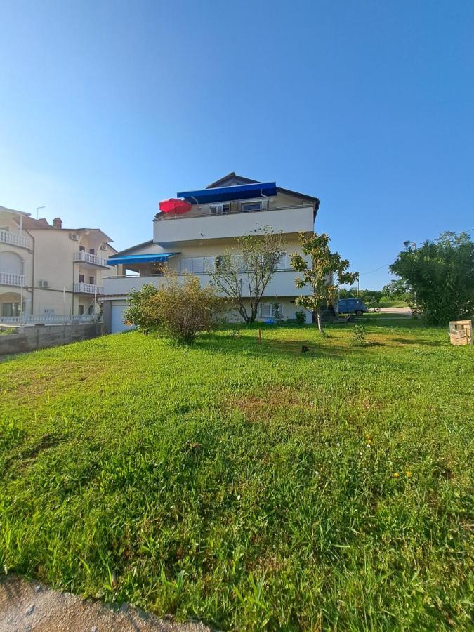 Апартаменти Casa Antonio With Swimming Pool Novigrad  Екстер'єр фото
